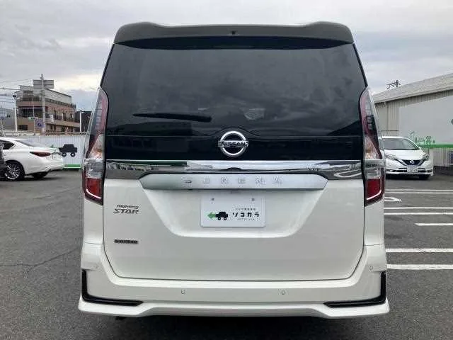 Nissan Serena 2022 — миниатюра 2