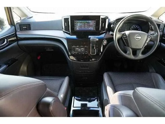Nissan Elgrand 2024 — миниатюра 5