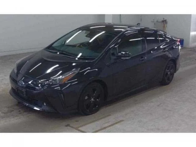 Toyota Prius 2022 — фото 1, купить с доставкой в Москву