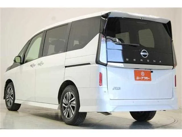 Nissan Serena 2025 — миниатюра 4