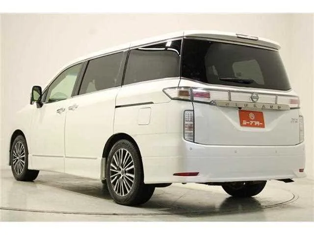 Nissan Elgrand 2024 — миниатюра 4