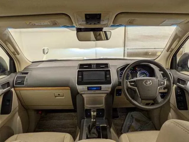 Toyota Land Cruiser Prado 2023 — миниатюра 4
