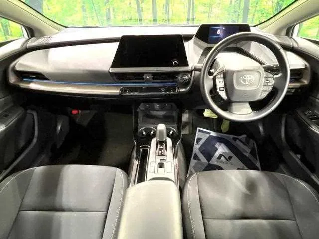 Toyota Prius 2023 — миниатюра 2