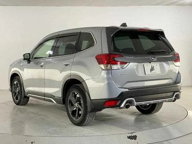 Subaru Forester 2022 — миниатюра 5