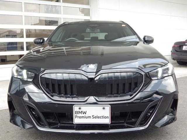 BMW 5 Series 2024 — миниатюра 2