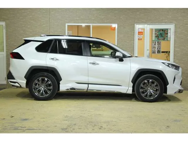 Toyota RAV4 2023 — миниатюра 3
