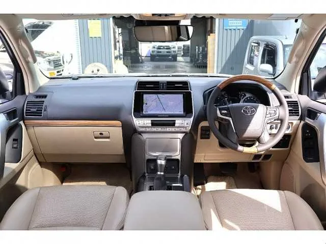 Toyota Land Cruiser Prado 2023 — миниатюра 2