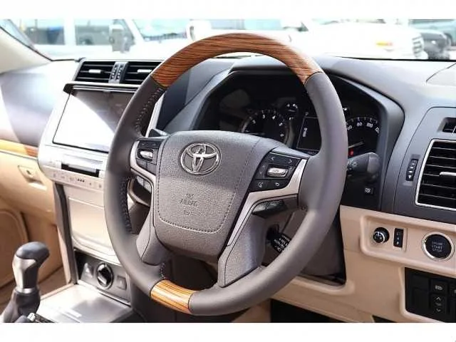 Toyota Land Cruiser Prado 2023 — миниатюра 4