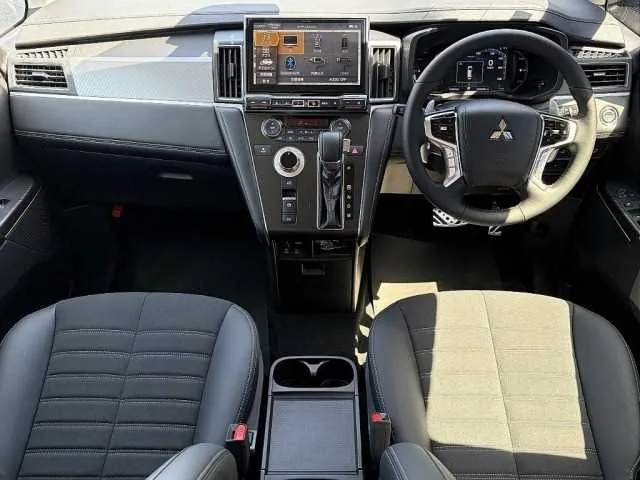 Mitsubishi Delica D5 2026 — миниатюра 2
