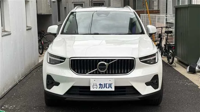Volvo XC40 B4 AWD 2023 — миниатюра 2