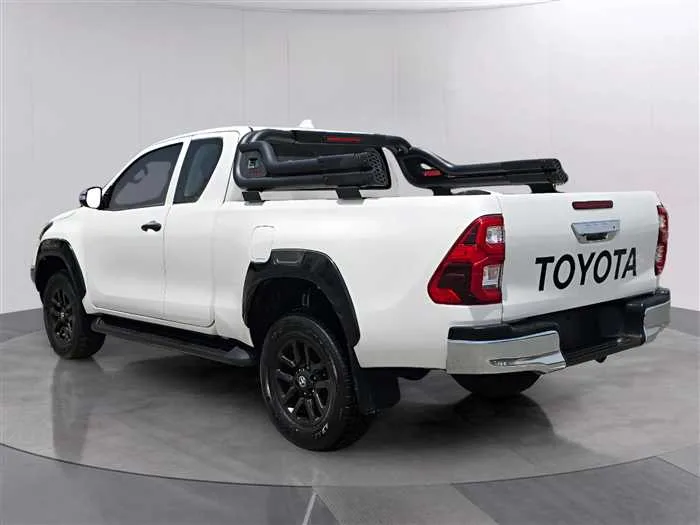 Toyota Hilux 2024 — миниатюра 3