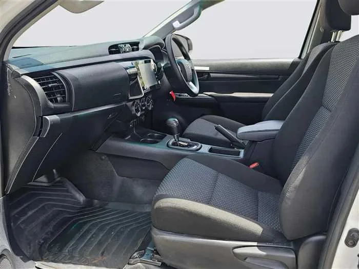 Toyota Hilux 2024 — миниатюра 4