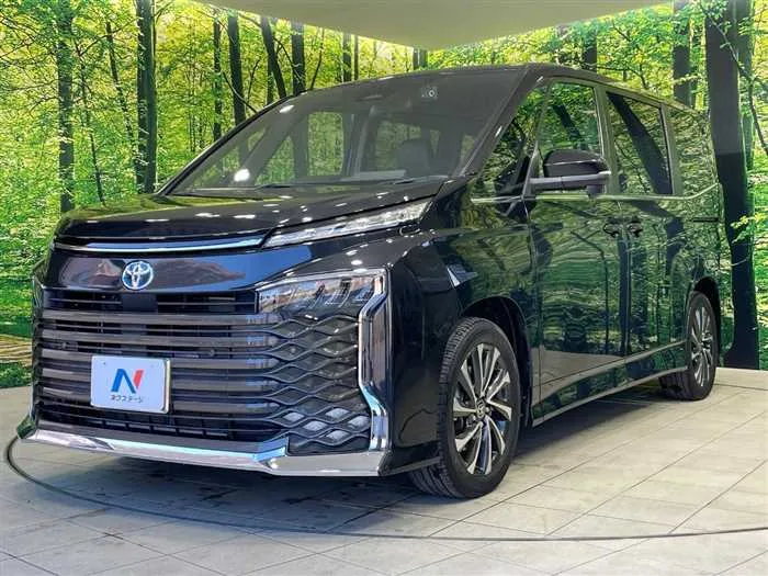 Toyota Voxy 2022 — миниатюра 5