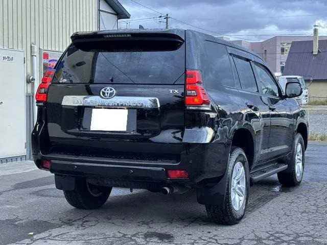 Toyota Land Cruiser Prado 2023 — миниатюра 2
