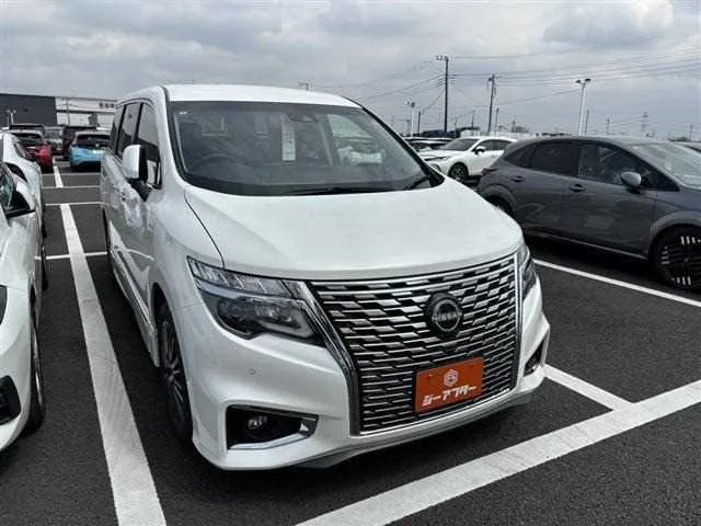 Nissan Elgrand 2024 — фото 1, купить с доставкой в Москву