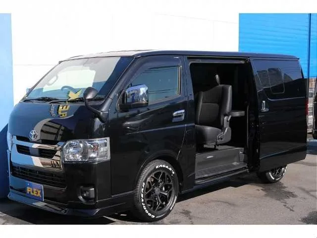 Toyota Hiace Van 2023 — миниатюра 3