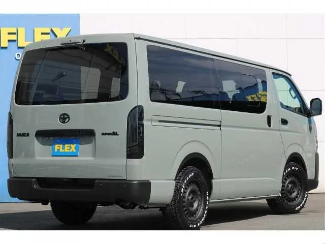 Toyota Hiace Van 2025 — миниатюра 2