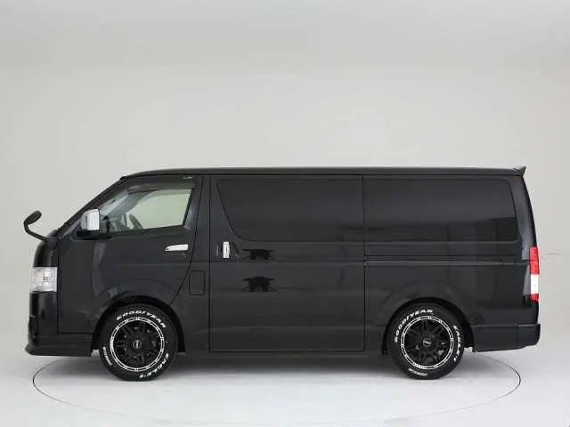 Toyota Hiace Van 2022 — миниатюра 5