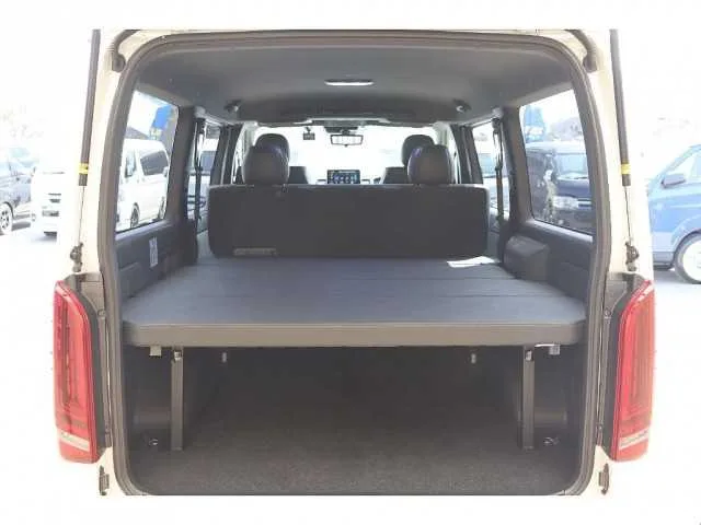 Toyota Hiace Van 2024 — миниатюра 2
