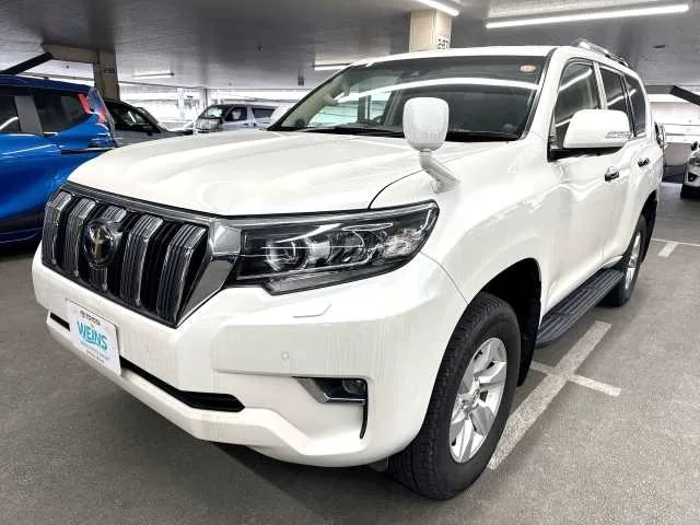Toyota Land Cruiser Prado TX L PACKAGESun roofCDDVDBluetooth 2022 — фото 1, купить с доставкой в Москву