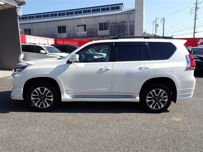 Toyota Land Cruiser Prado TX-L 2022 — миниатюра 2