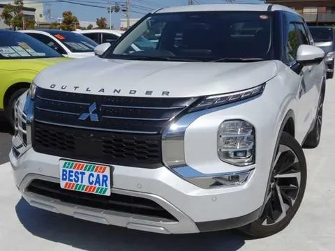 Mitsubishi Outlander 2023 купить в Москве