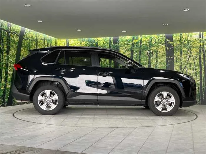 Toyota RAV4 2023 — миниатюра 3