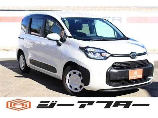 Toyota Sienta 2023 — фото 1, купить с доставкой в Москву