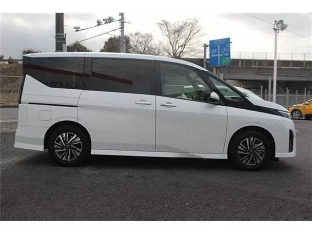 Nissan Serena 2024 — миниатюра 4