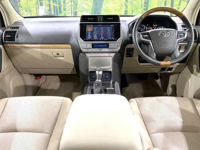 Toyota Land Cruiser Prado 2023 — миниатюра 2
