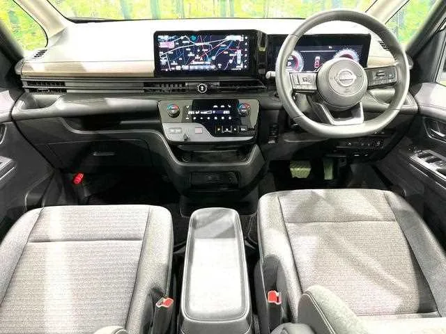 Nissan Serena 2025 — миниатюра 2