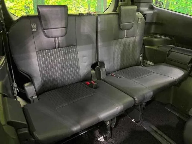 Toyota Noah 2025 — миниатюра 4