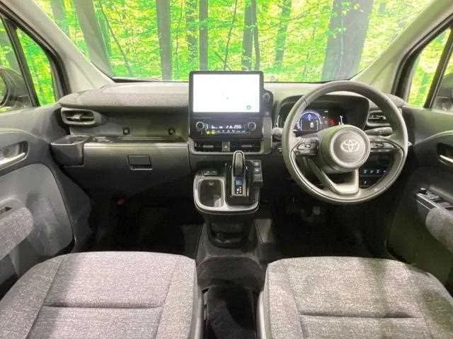 Toyota Sienta 2024 — миниатюра 2