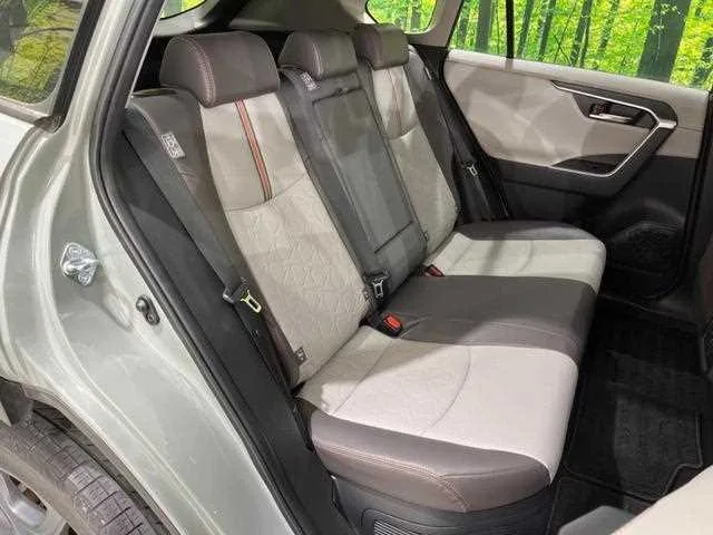 Toyota RAV4 2022 — миниатюра 5