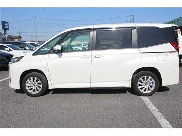 Toyota Noah 2022 — миниатюра 4