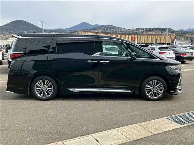Toyota Alphard Hybrid 2024 — миниатюра 4
