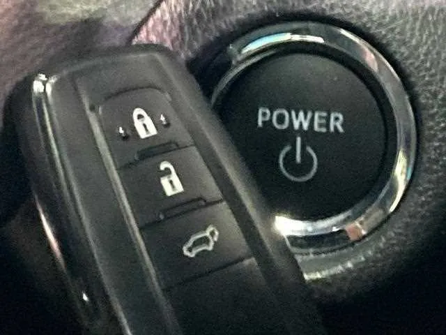 Toyota RAV4 2024 — миниатюра 3