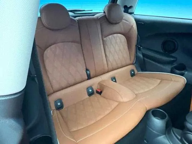 BMW MINI 2023 — миниатюра 4