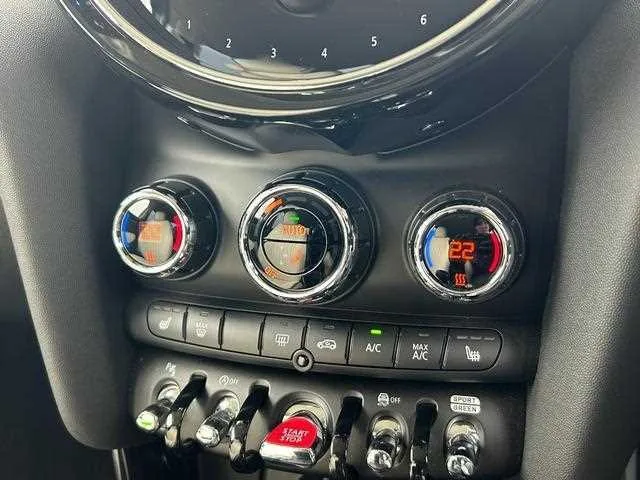 BMW MINI 2023 — миниатюра 4