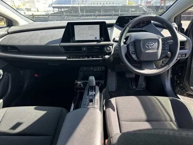 Toyota Prius 2023 — миниатюра 2