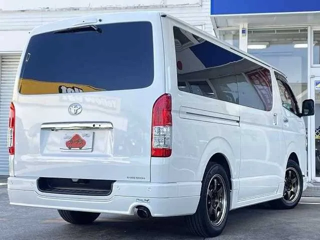 Toyota Hiace Van 2023 — миниатюра 2
