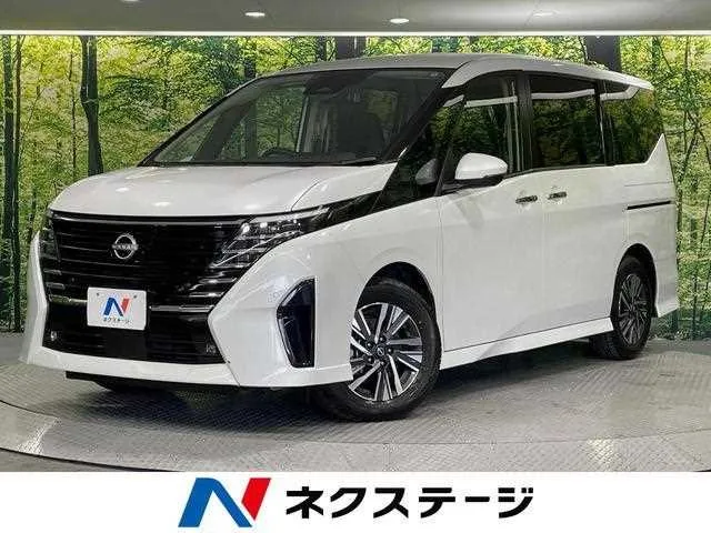 Nissan Serena 2023 — фото 1, купить с доставкой в Москву
