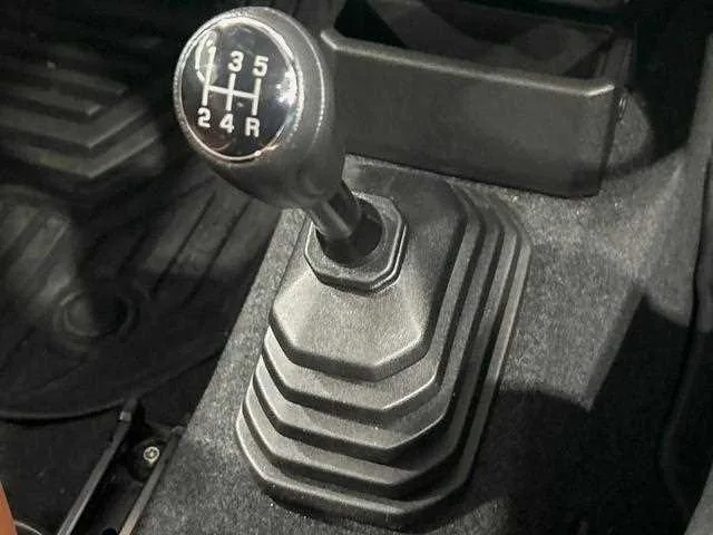 Suzuki Jimny Sierra 2023 — миниатюра 3