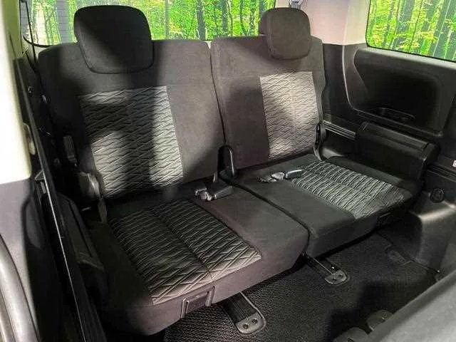 Mitsubishi Delica D:5 2024 — миниатюра 4