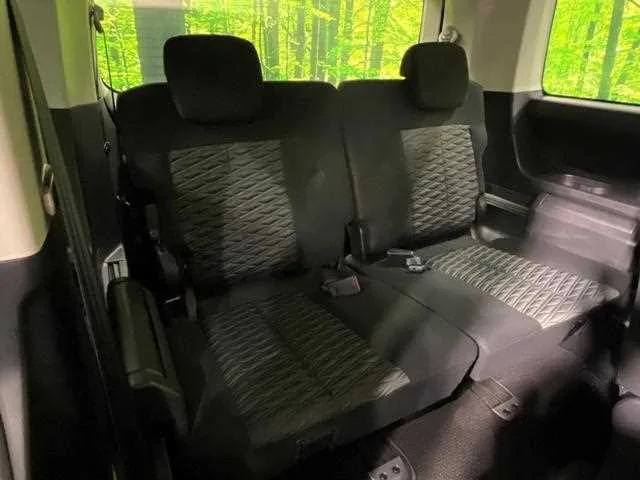 Mitsubishi Delica D:5 2024 — миниатюра 4