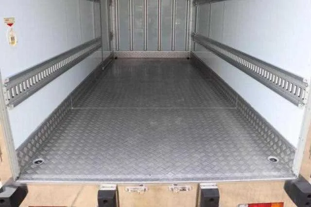 Hino Dutro 2024 — миниатюра 4