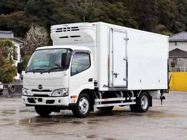 Hino Dutro 2024 — фото 1, купить с доставкой в Москву