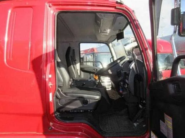 Mitsubishi Fuso Fighter 2025 — миниатюра 4