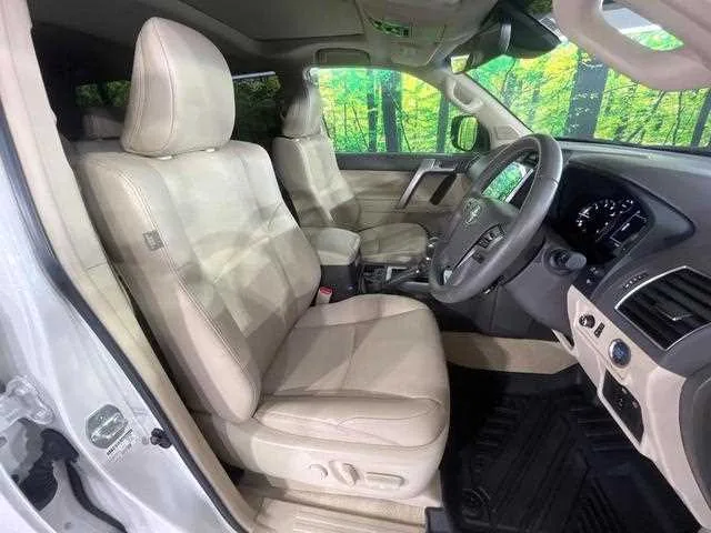 Toyota Land Cruiser Prado 2023 — миниатюра 5