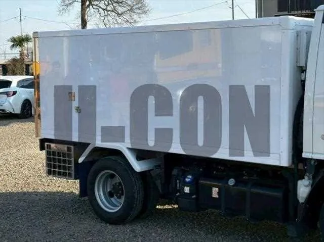 Isuzu Elf Truck 2022 — миниатюра 5
